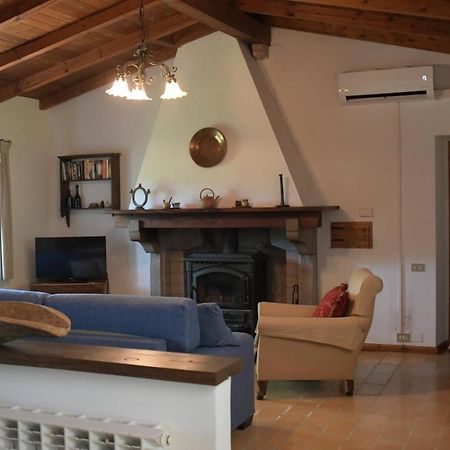 Localita S Cecilia 30, Urbania Appartement Buitenkant foto