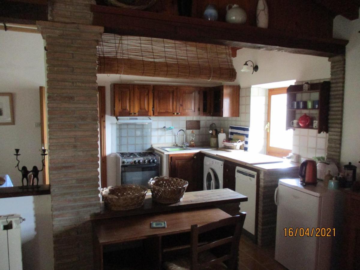Localita S Cecilia 30, Urbania Appartement Buitenkant foto