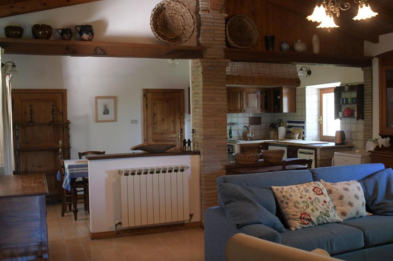 Localita S Cecilia 30, Urbania Appartement Buitenkant foto