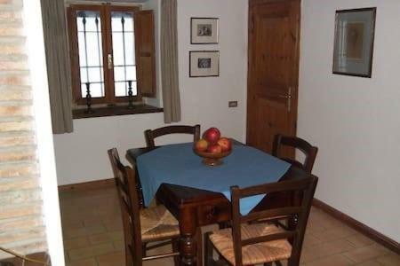 Localita S Cecilia 30, Urbania Appartement Buitenkant foto